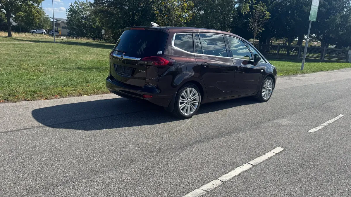 Opel Zafira Tourer 2015 photo 3