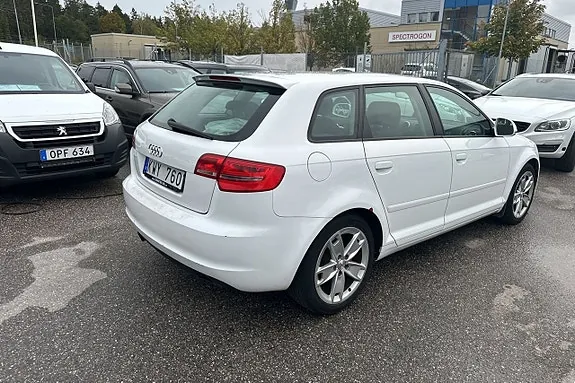 Audi A3 2010 photo 3