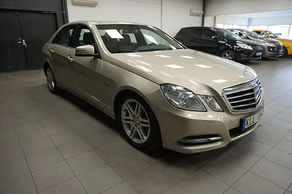 Mercedes-Benz E220 2011 photo 4