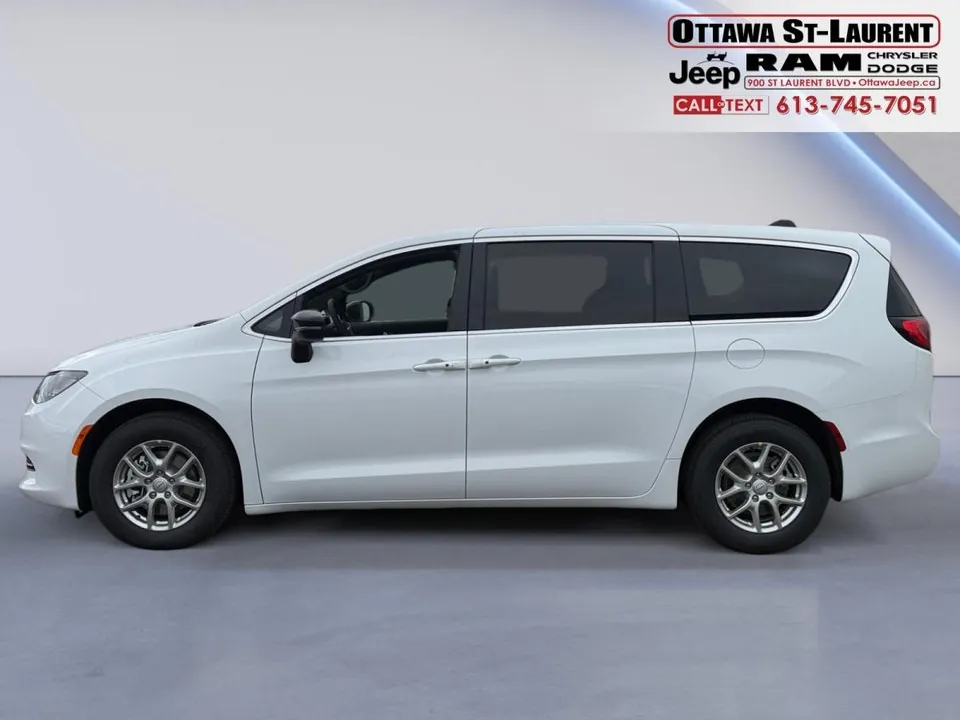Chrysler Grand Caravan 2026 photo 4
