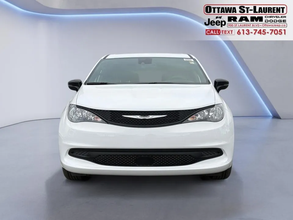 Chrysler Grand Caravan 2026 photo 2