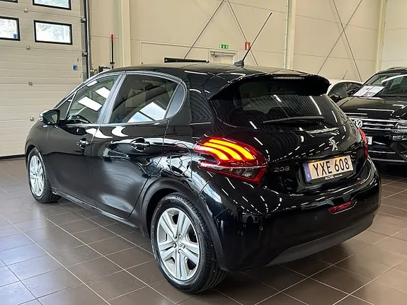 Peugeot 208 2017 photo 5
