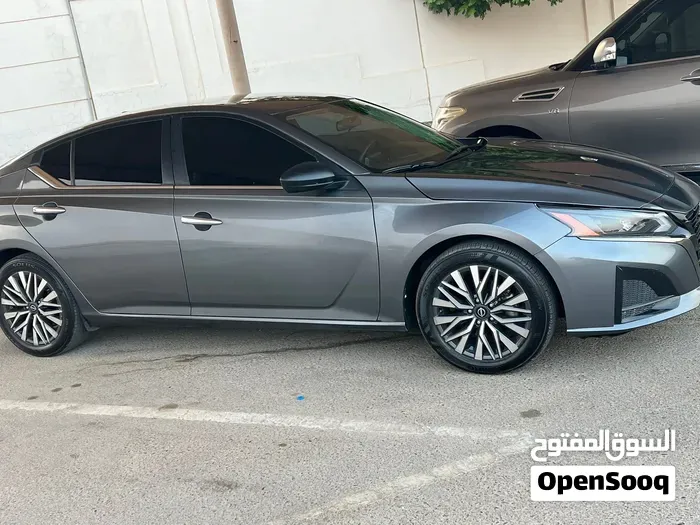 Nissan Altima 2025 photo 3