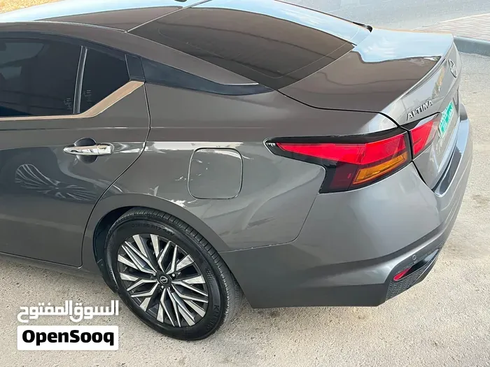 Nissan Altima 2025 photo 4