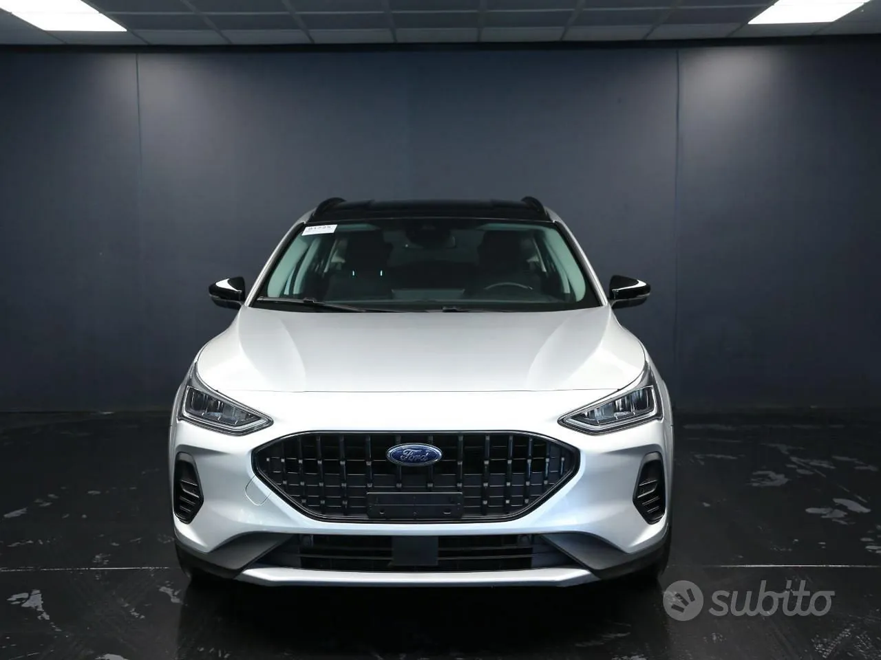 Ford Focus 2023 photo 2