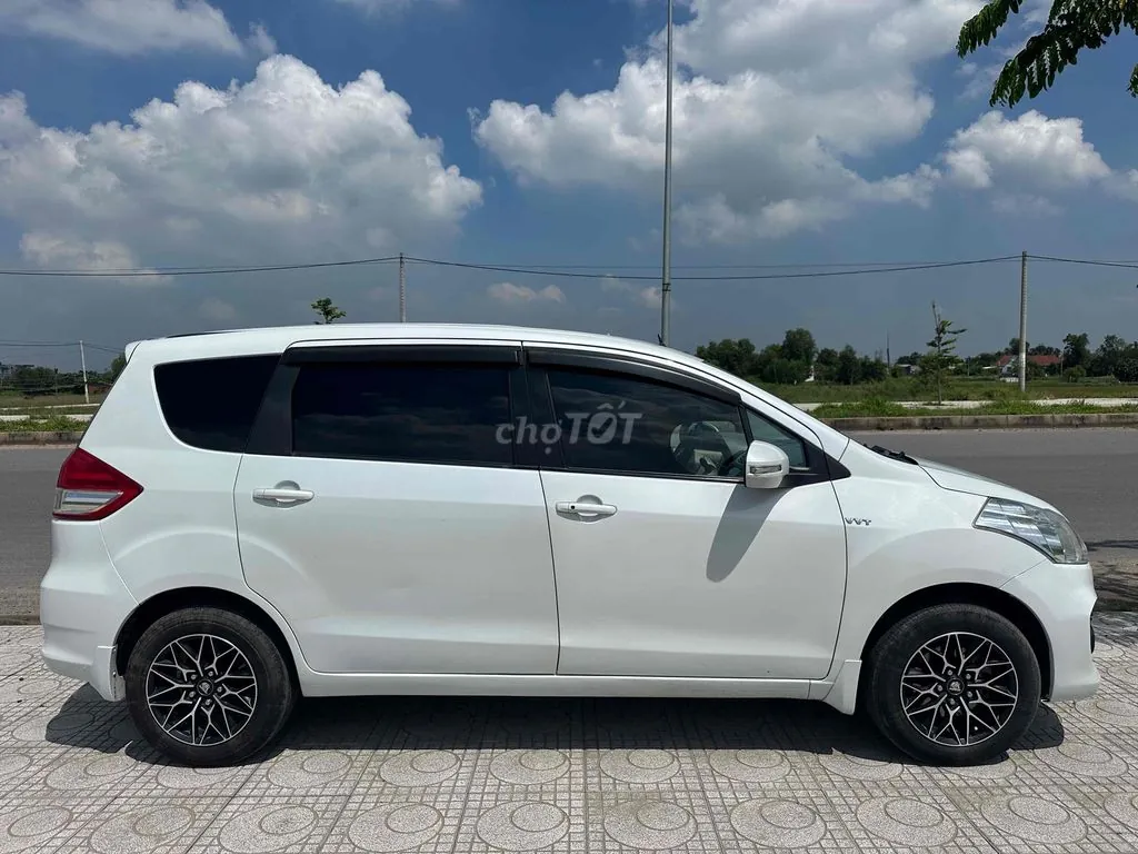 Suzuki Ertiga 2017 photo 3
