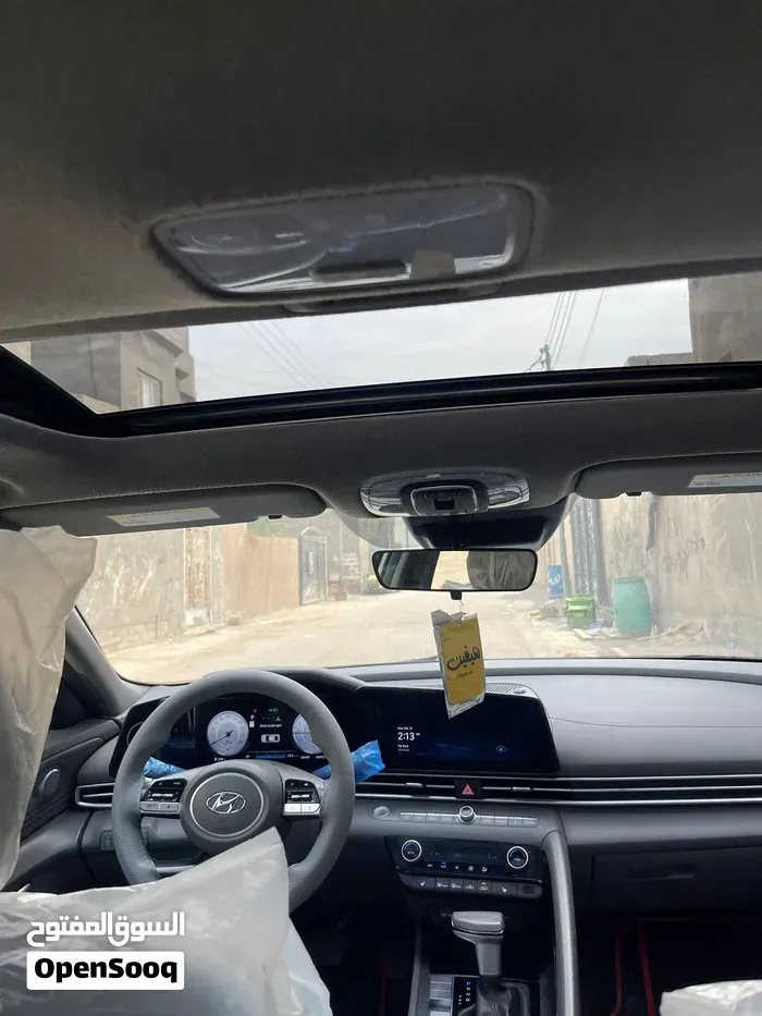 Hyundai Elantra 2024 photo 3