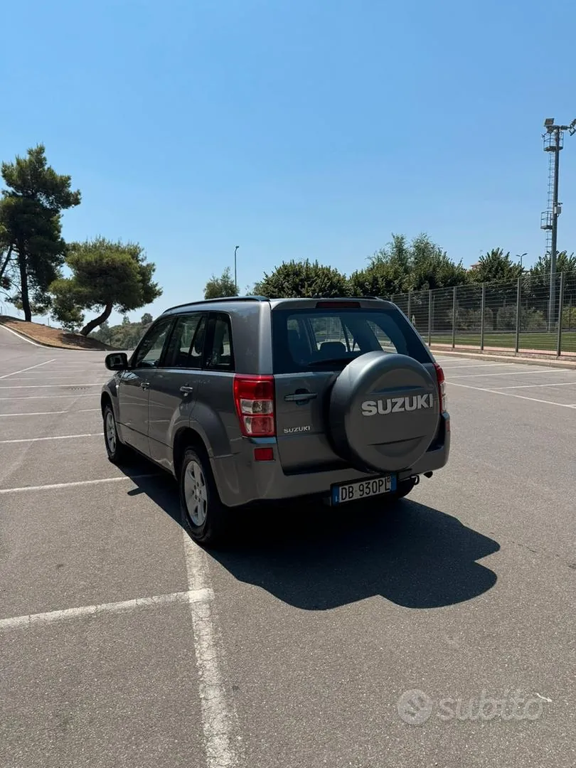 Suzuki Grand Vitara 2006 photo 2