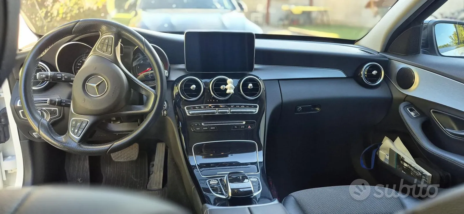 Mercedes-Benz C-Class 2018 photo 5