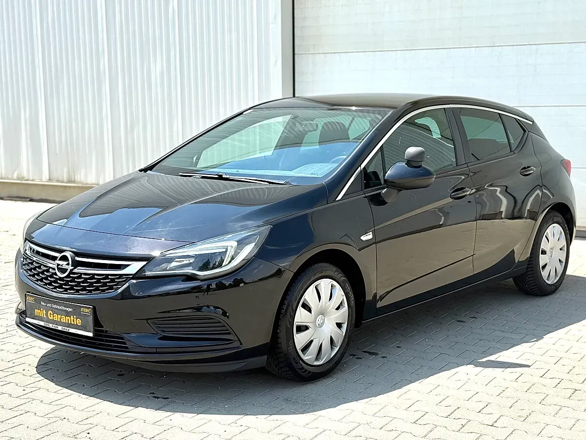 Opel Astra 2018 photo 2