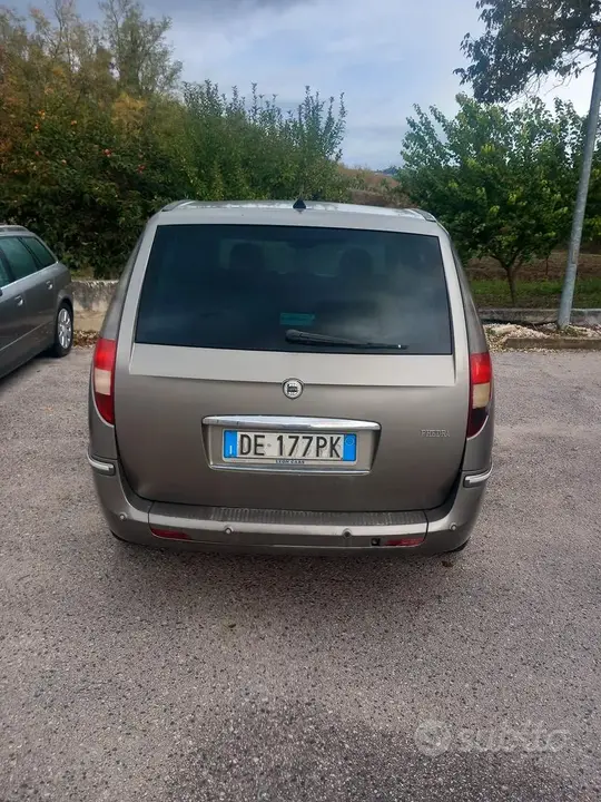 Lancia Phedra 2007 photo 4