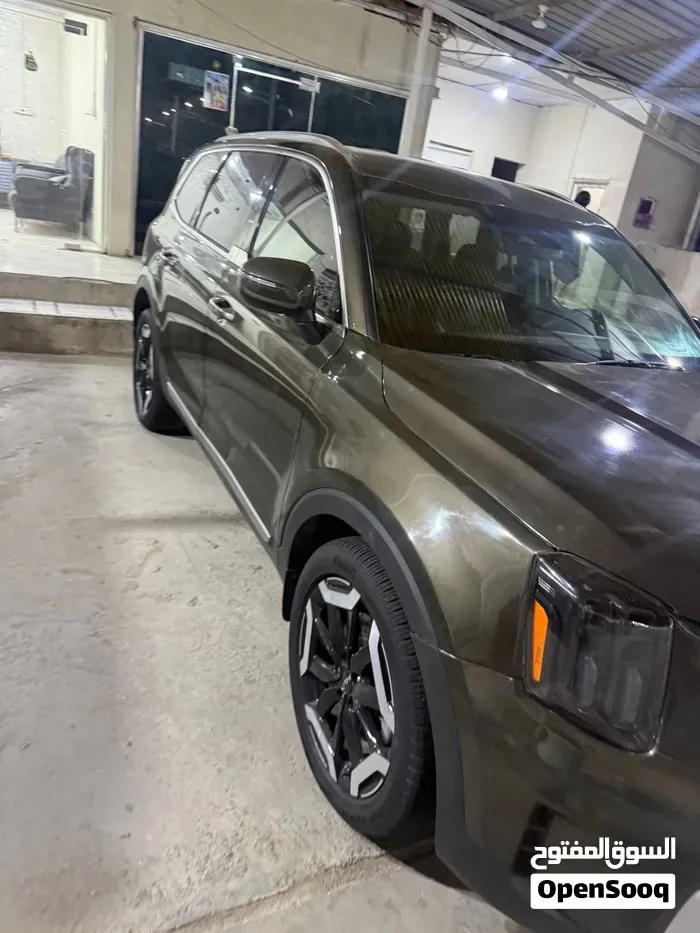 Kia Telluride 2024 photo 3