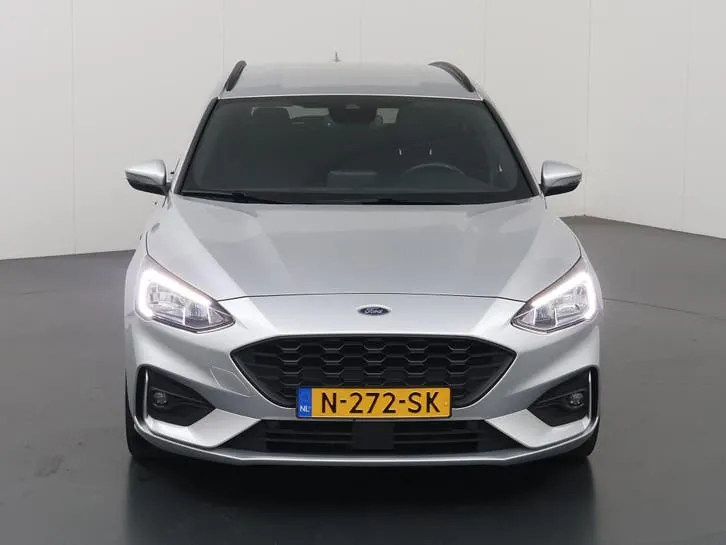 Ford Focus 2022 photo 3
