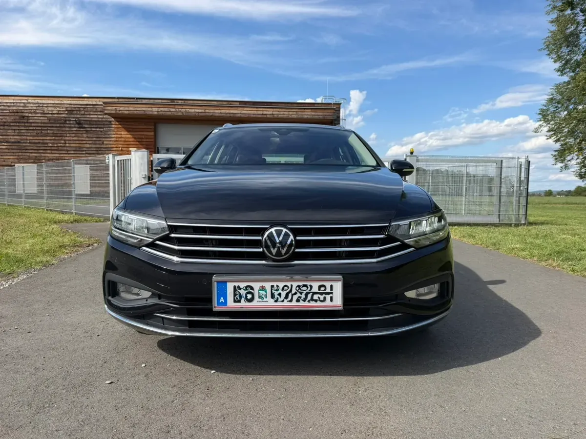 Volkswagen Passat 2021 photo 2