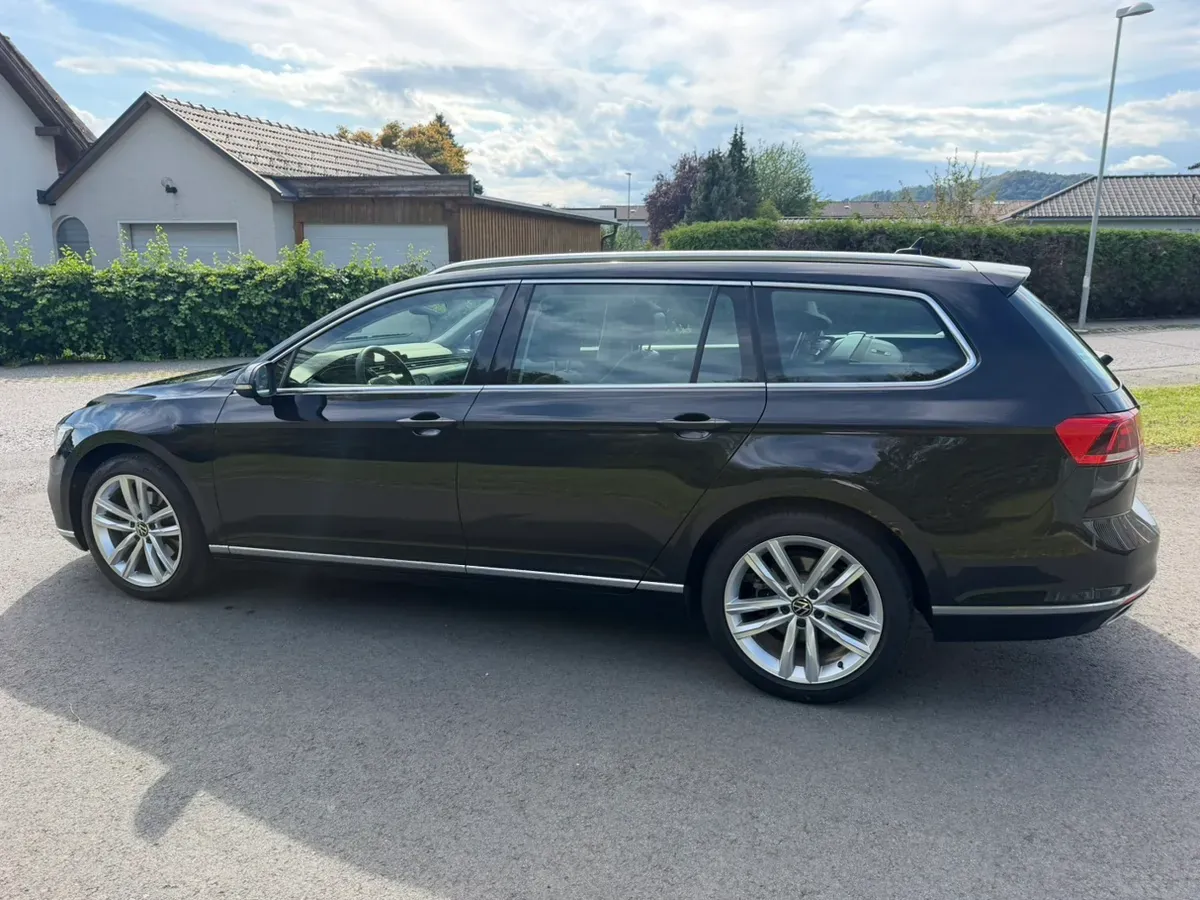 Volkswagen Passat 2021 photo 3
