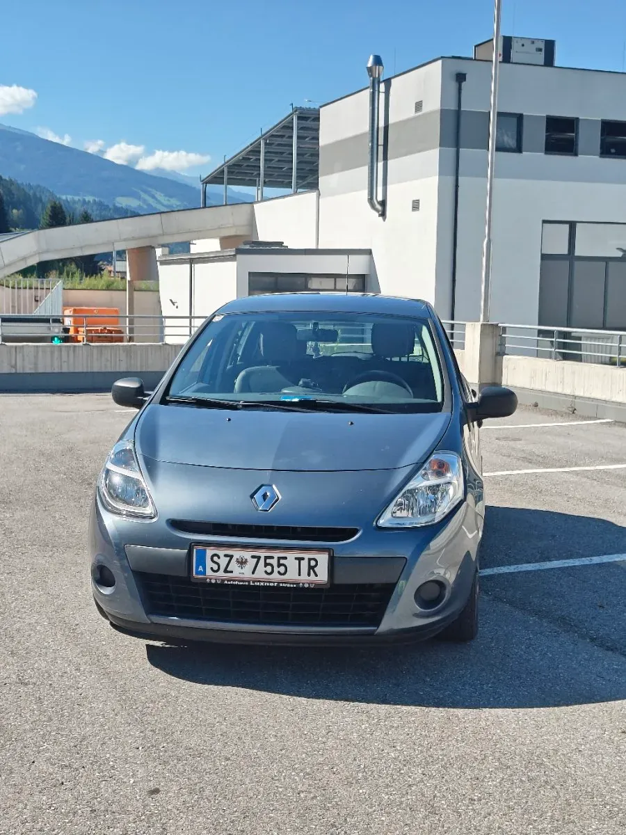 Renault Clio 2009 photo 2