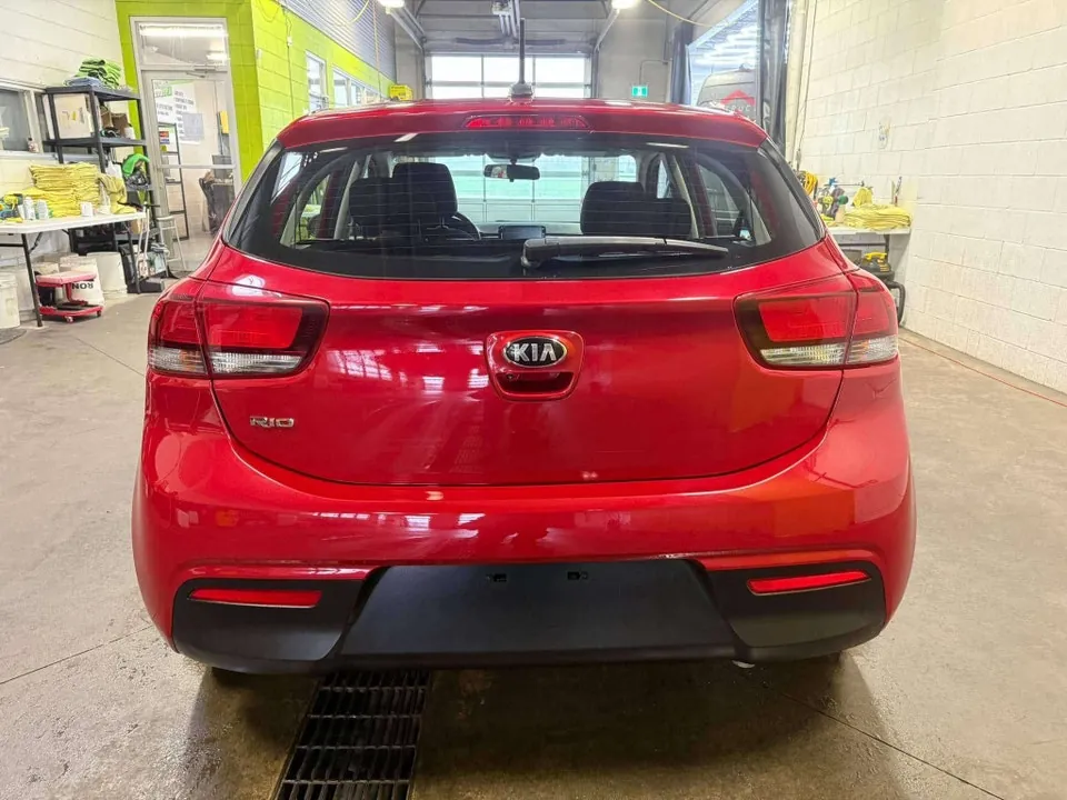 Kia Rio 5-Door 2021 photo 4