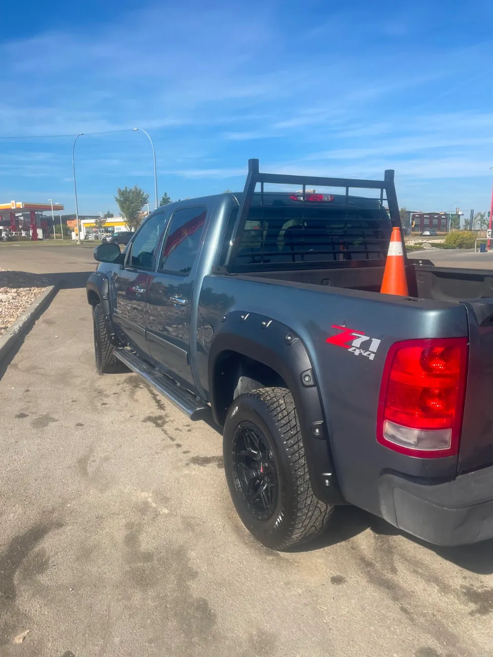 GMC Sierra 1500 2011 photo 2