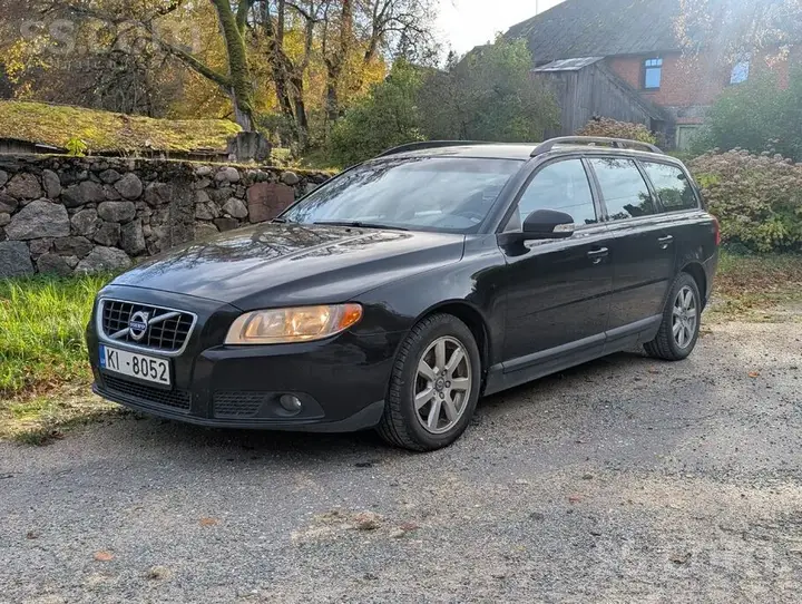 Volvo V70 2009 photo 2