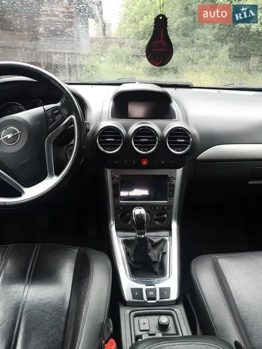 Opel Antara 2011 photo 4
