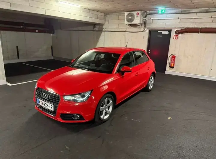 Audi A1 2012 photo 2