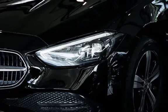 Mercedes-Benz C300 2022 photo 4