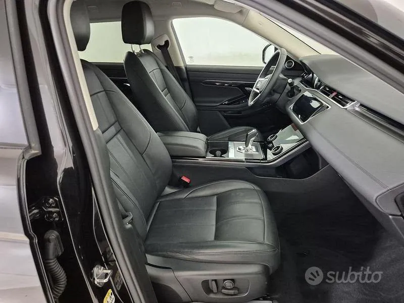 Land Rover Range Rover Evoque 2022 photo 3