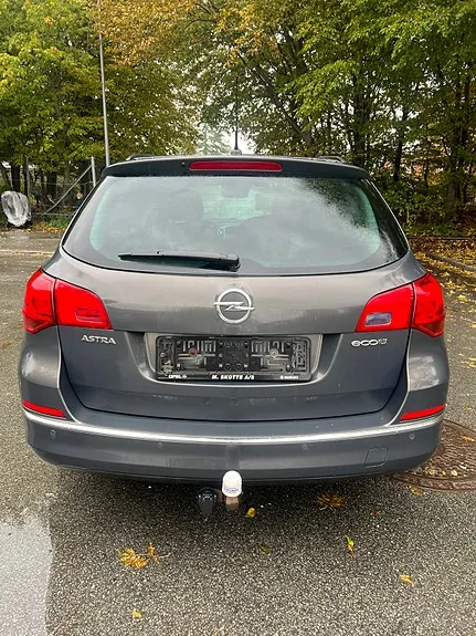 Opel Astra 2015 photo 2