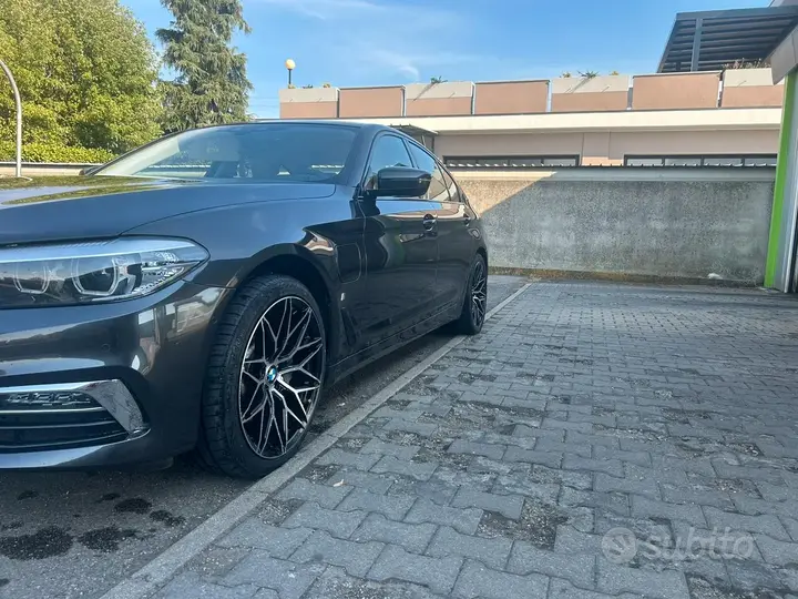 BMW 530E