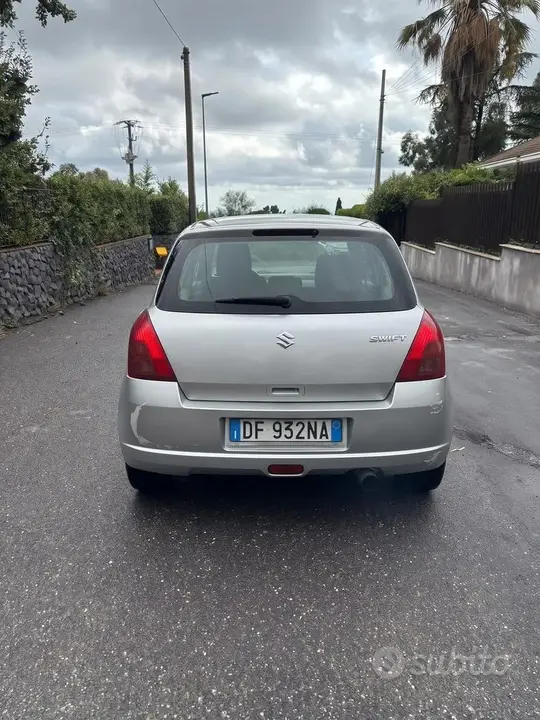 Suzuki Swift 2007 photo 4