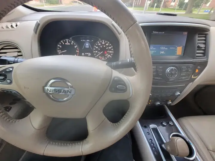 Nissan Pathfinder 2013 photo 2