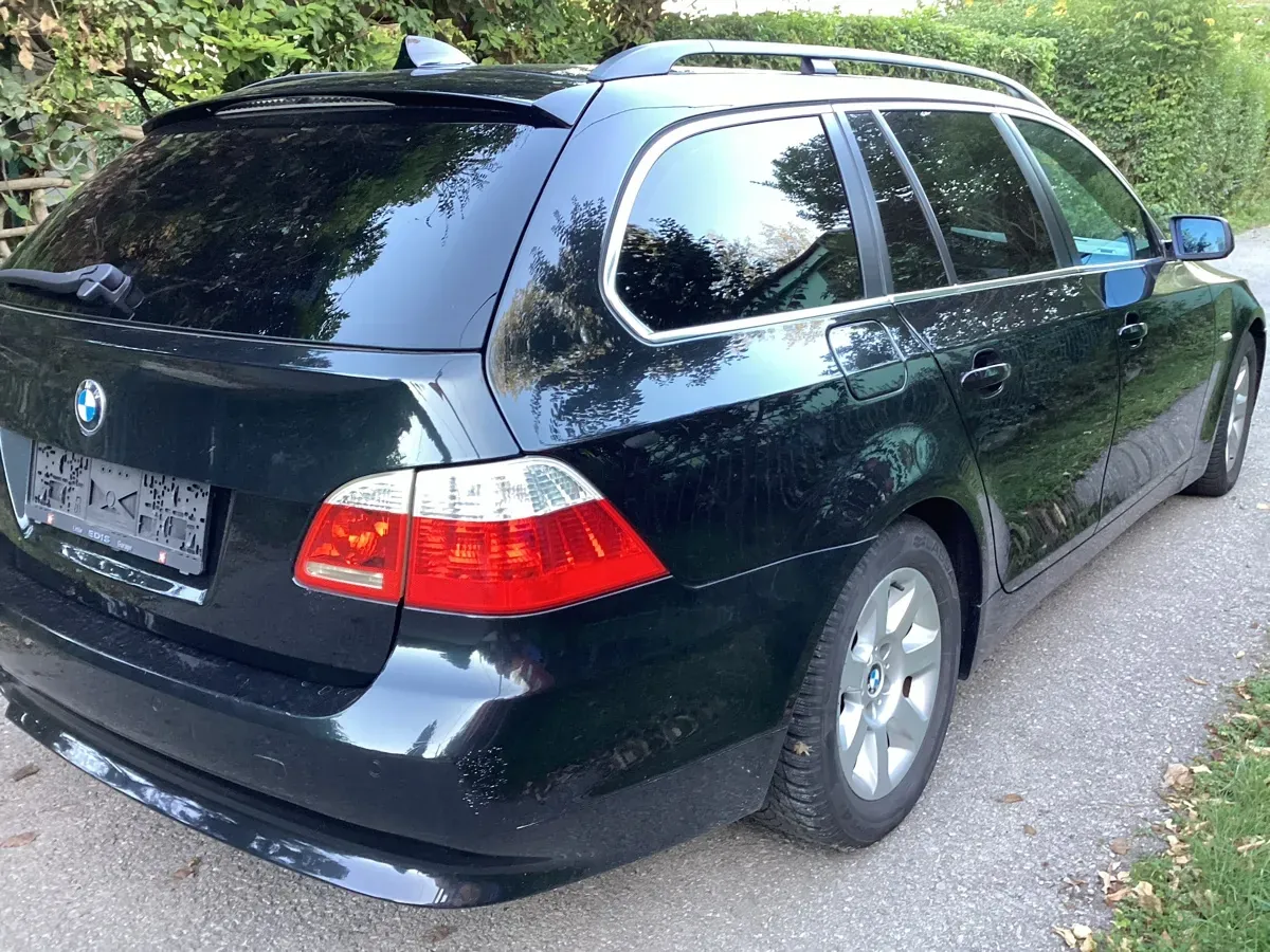 BMW 5 Series 2005 photo 2
