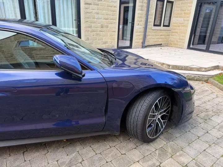 Porsche Taycan 2021 photo 4