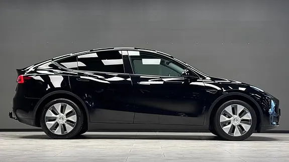 Tesla Model Y 2023 photo 5
