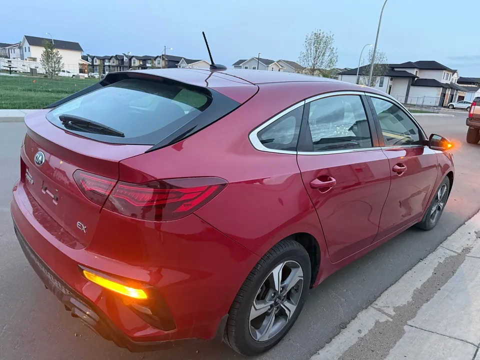 Kia Forte5 2020 photo 5