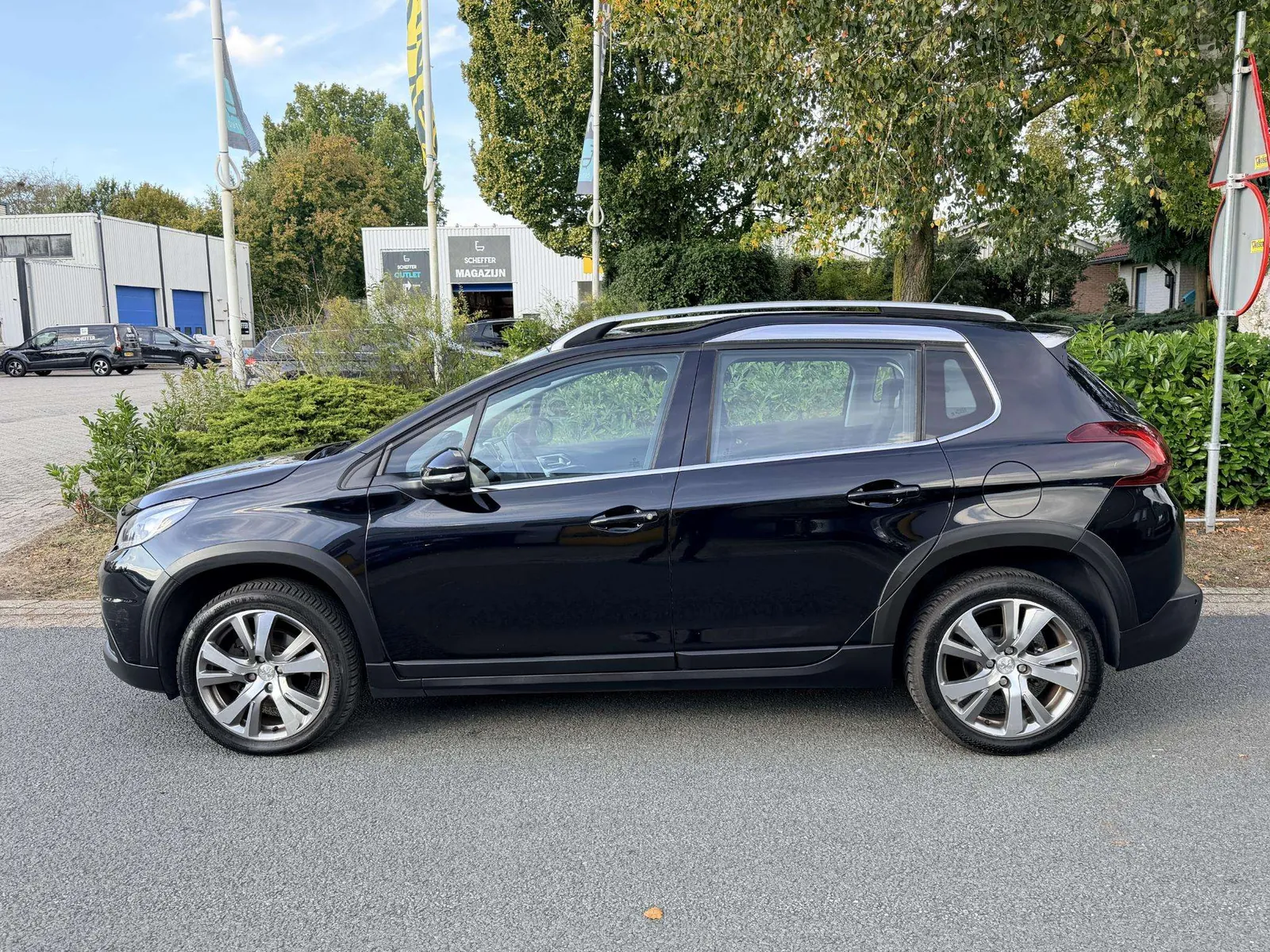 Peugeot 2008 2016 photo 2
