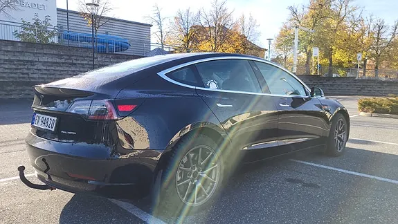 Tesla Model 3 2019 photo 3