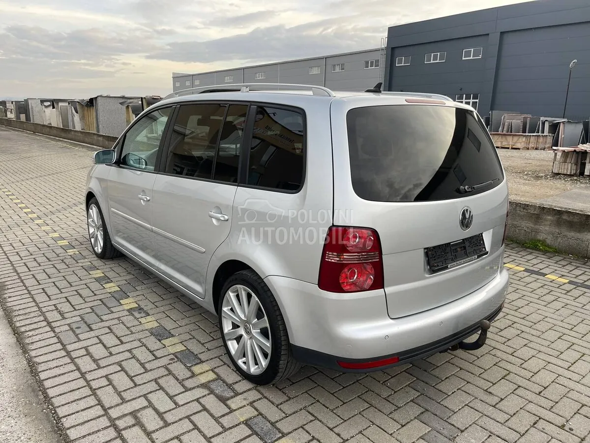 Volkswagen Touran 2007 photo 4
