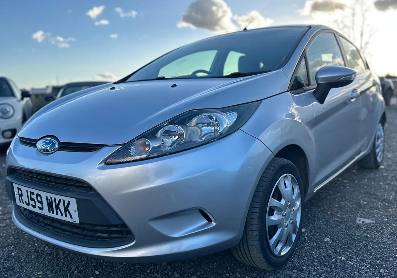 Ford Fiesta 2010 photo 3