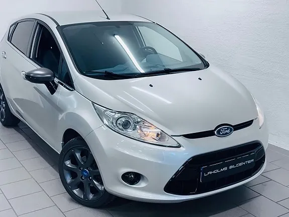 Ford Fiesta 2011 photo 2
