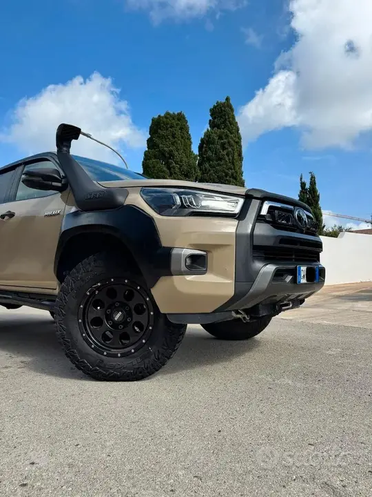 Toyota Hilux 2024 photo 3