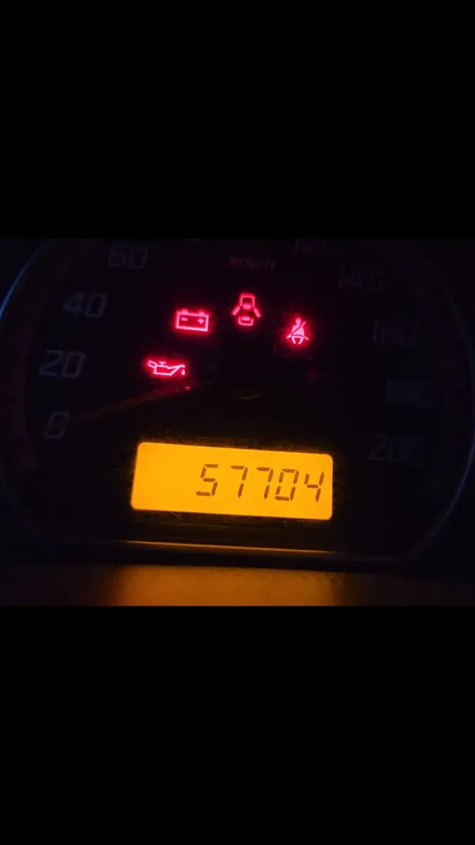 Suzuki Swift 2006 photo 2