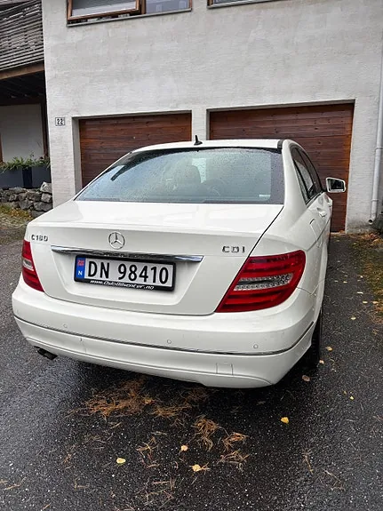 Mercedes-Benz C180 D 2012 photo 2