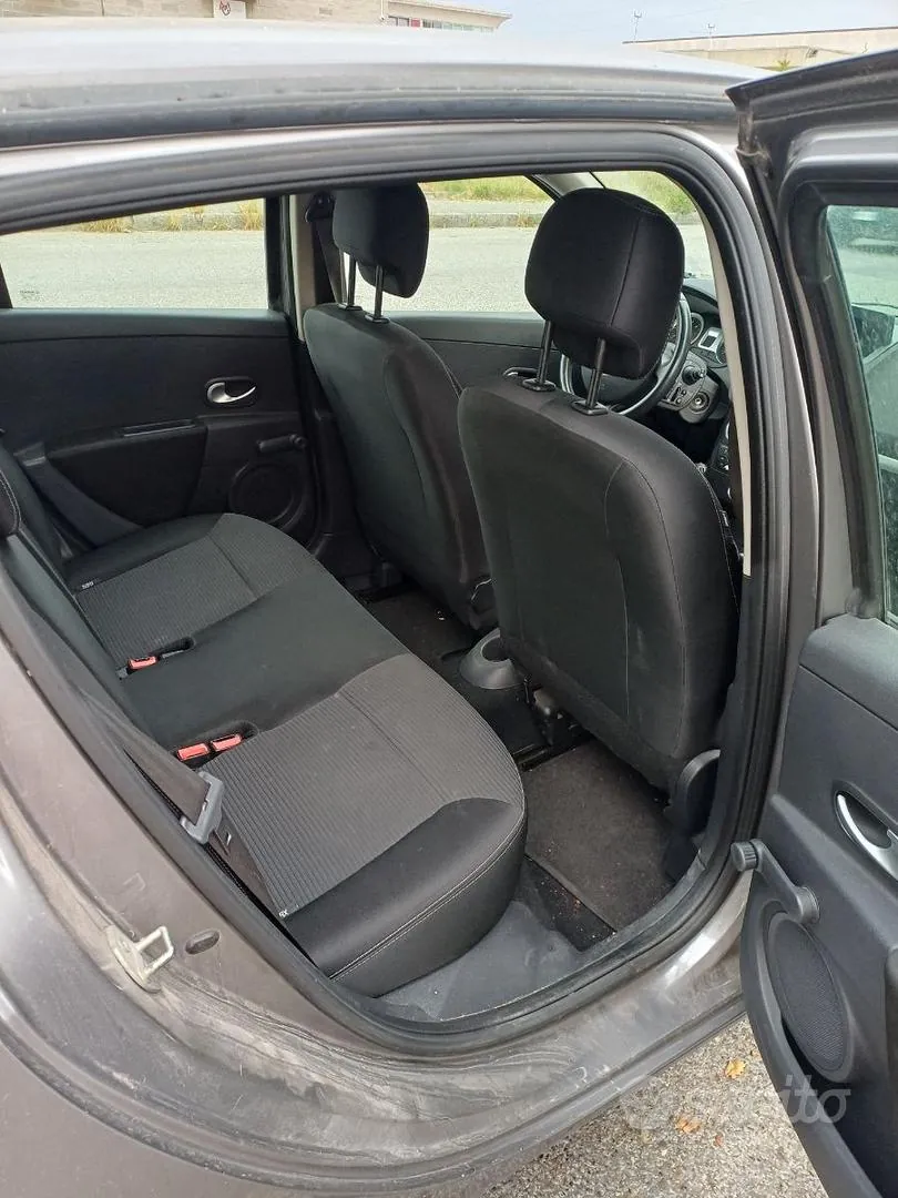 Renault Clio 2012 photo 4