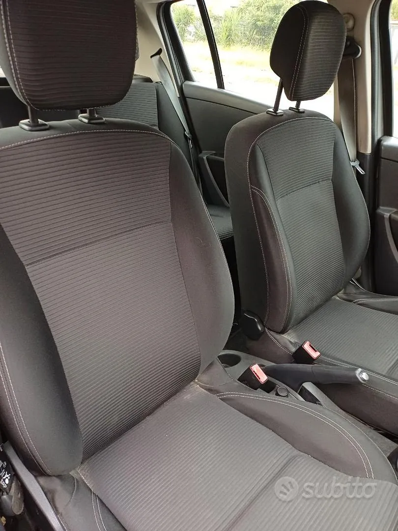 Renault Clio 2012 photo 5