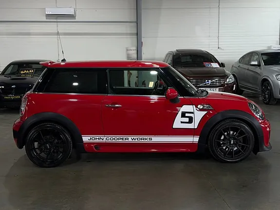 Mini John Cooper Works 2013 photo 4