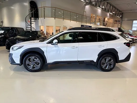 Subaru Outback 2022 photo 2