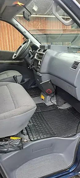 Toyota Hiace 2009 photo 4