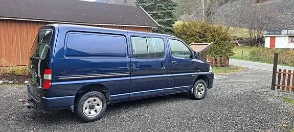 Toyota Hiace 2009 photo 2