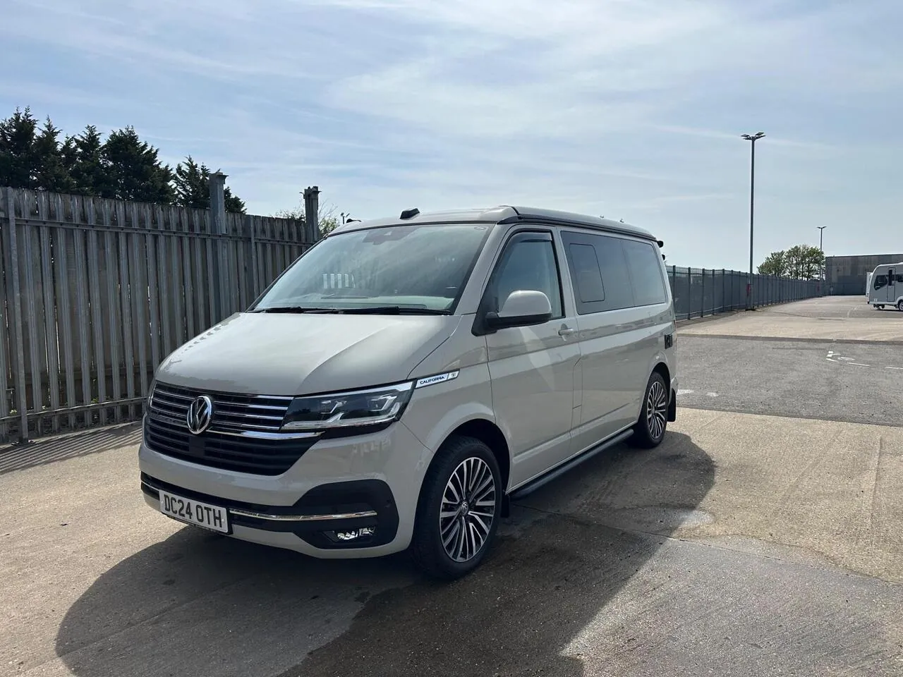 Volkswagen California 2024 photo 2